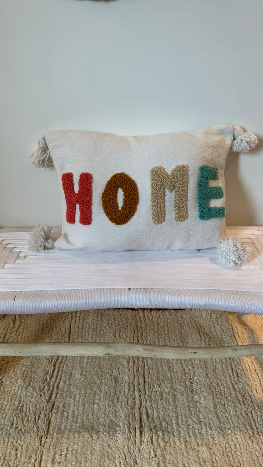 Housse de coussin brodé HOME