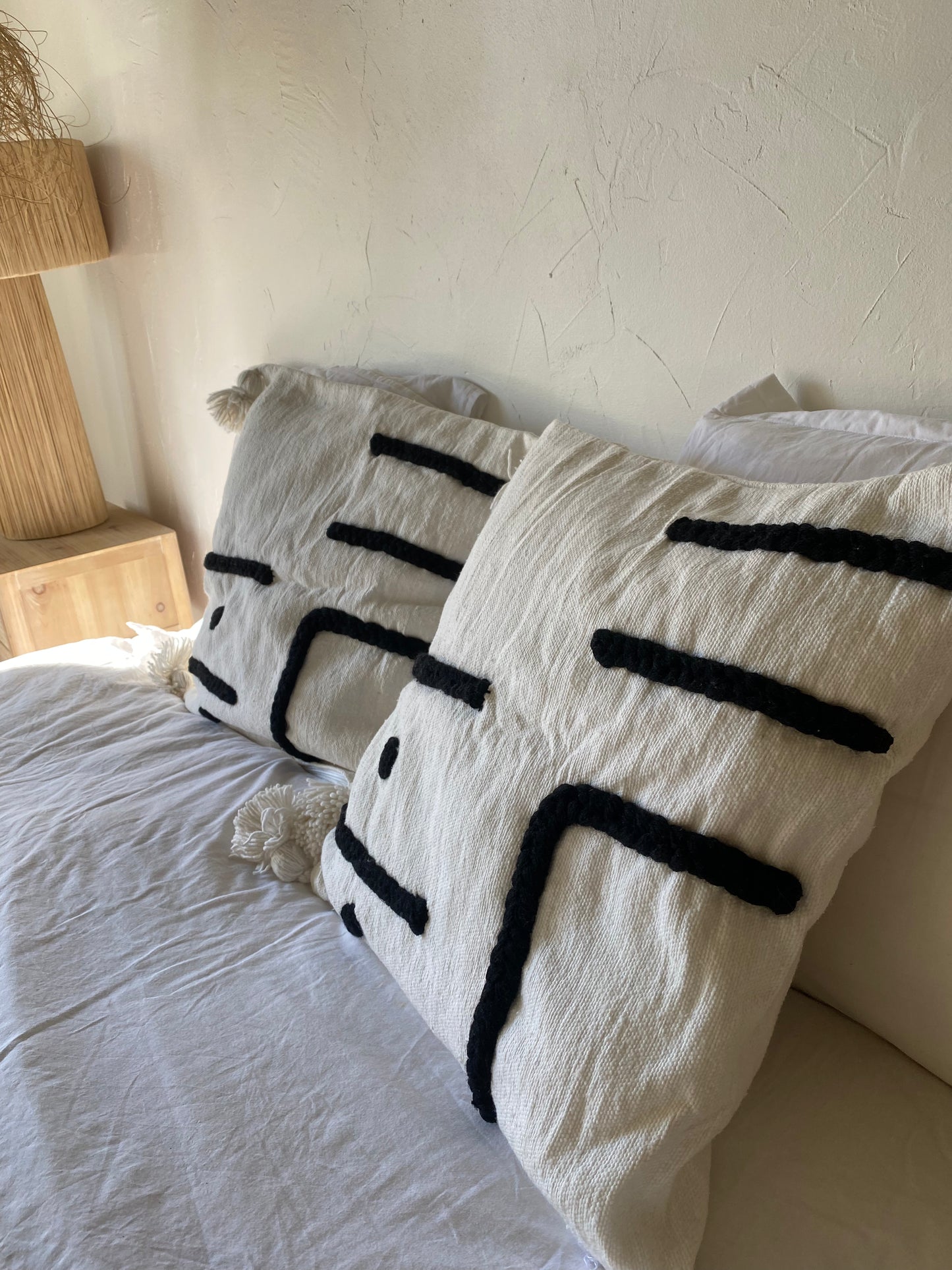 Housses de coussins marocains en coton avec pompons